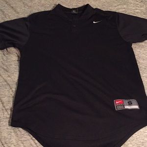 Black Nike dri-fit golf/baseball shirt